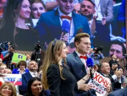 Jurnalis Rusia Melamar Pasangan di Hadapan Presiden Saat Konferensi Pers Tahunan