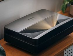 Inovasi Proyektor Ultra Short Throw, Solusi Praktis Bikin Bioskop di Rumah Jadi Nyata